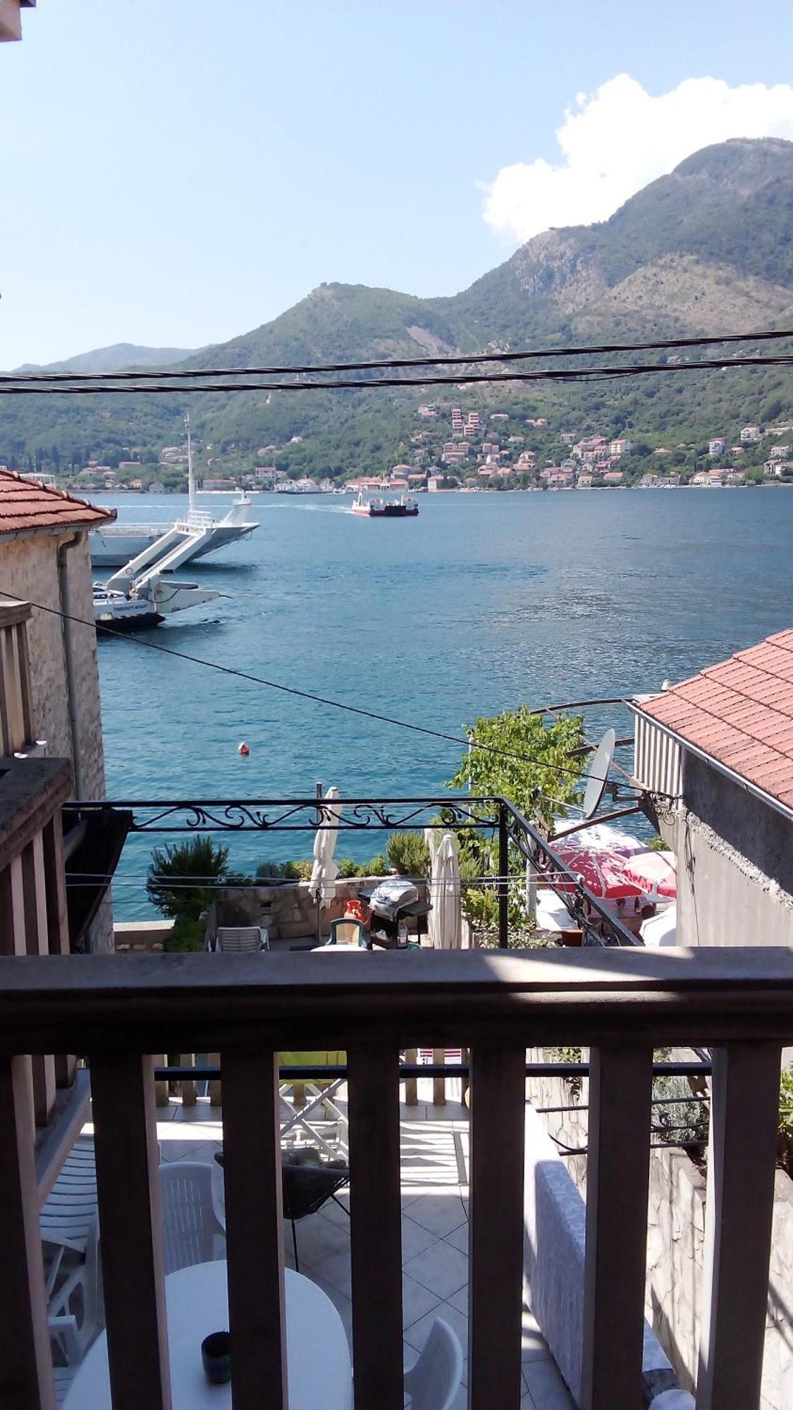 Apartment Aleksandar Tivat Dış mekan fotoğraf
