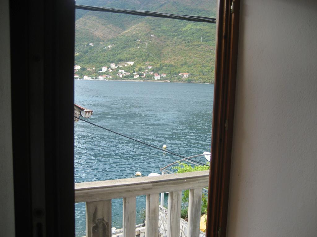 Apartment Aleksandar Tivat Dış mekan fotoğraf
