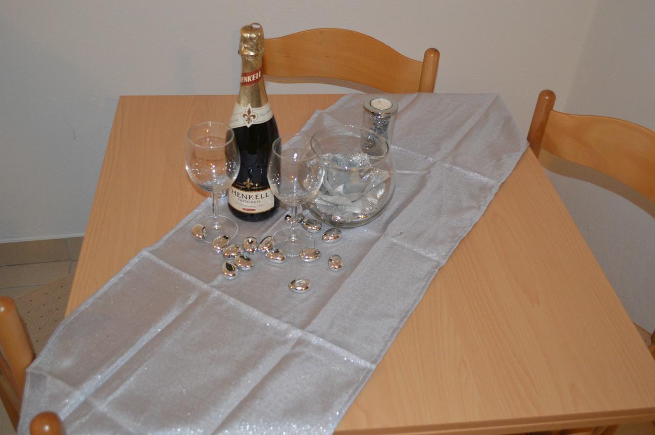 Apartment Aleksandar Tivat Dış mekan fotoğraf