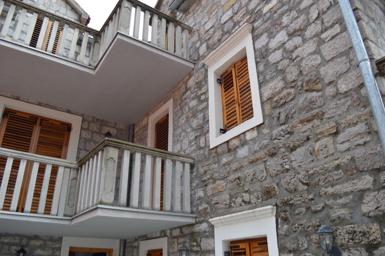 Apartment Aleksandar Tivat Dış mekan fotoğraf