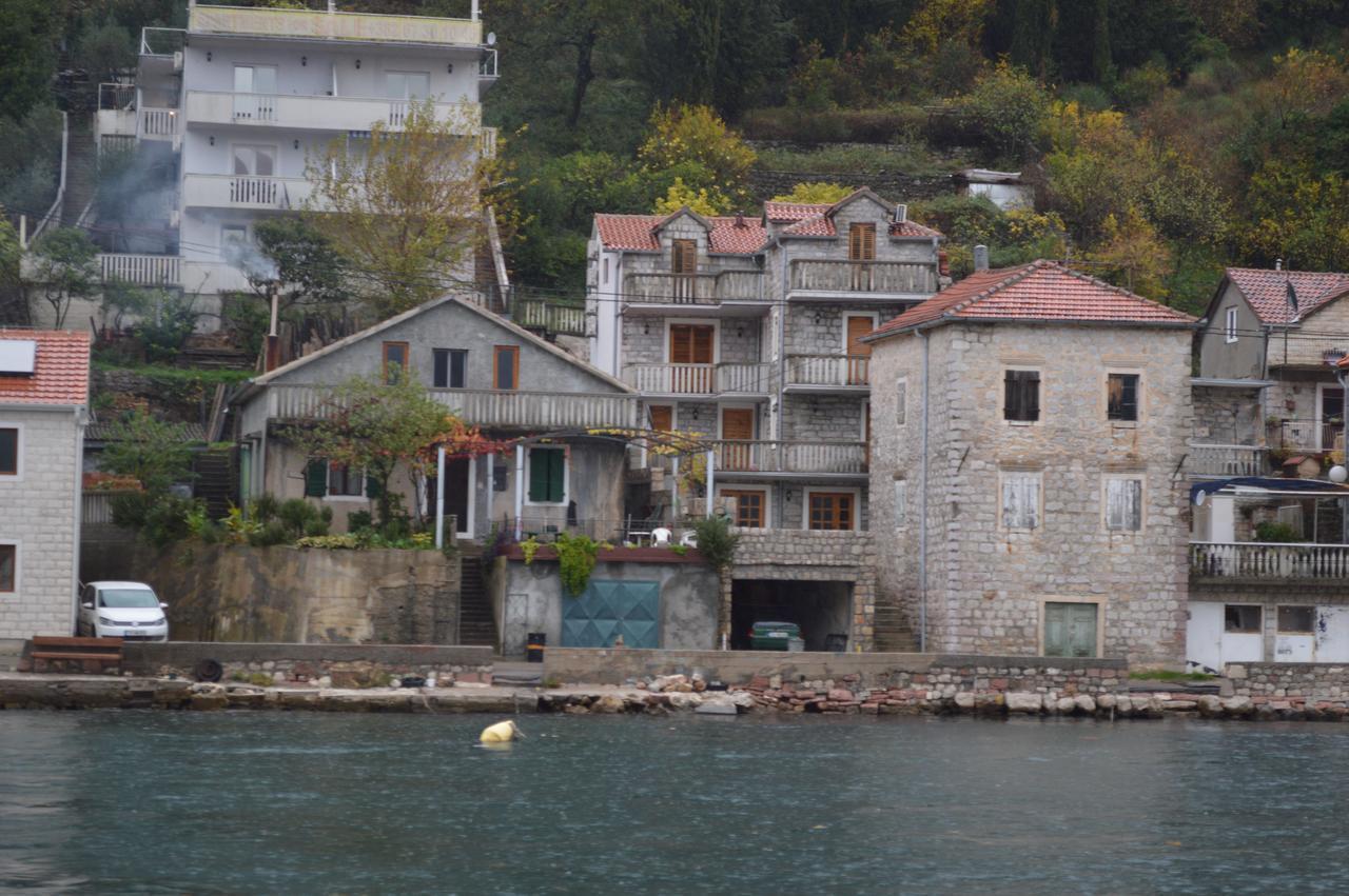 Apartment Aleksandar Tivat Dış mekan fotoğraf