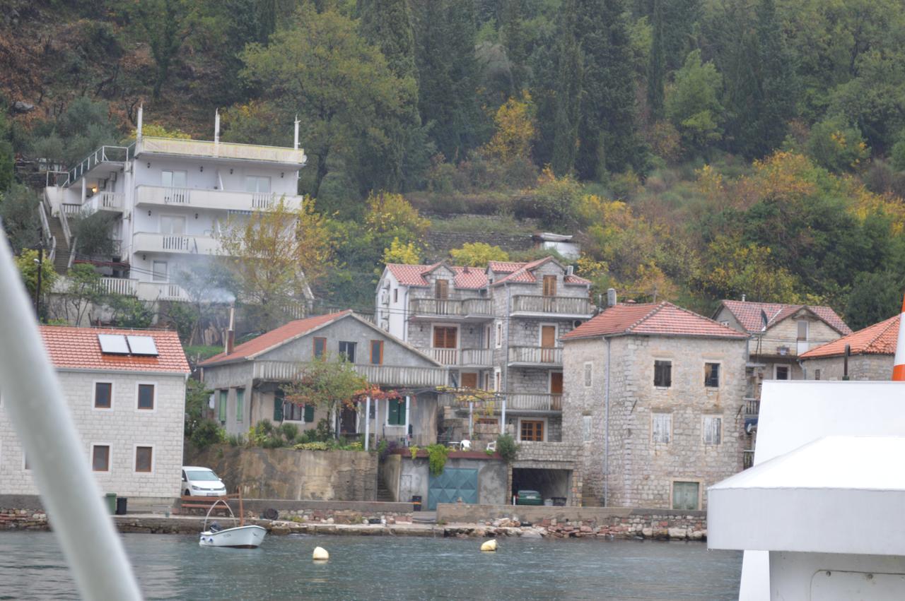 Apartment Aleksandar Tivat Dış mekan fotoğraf