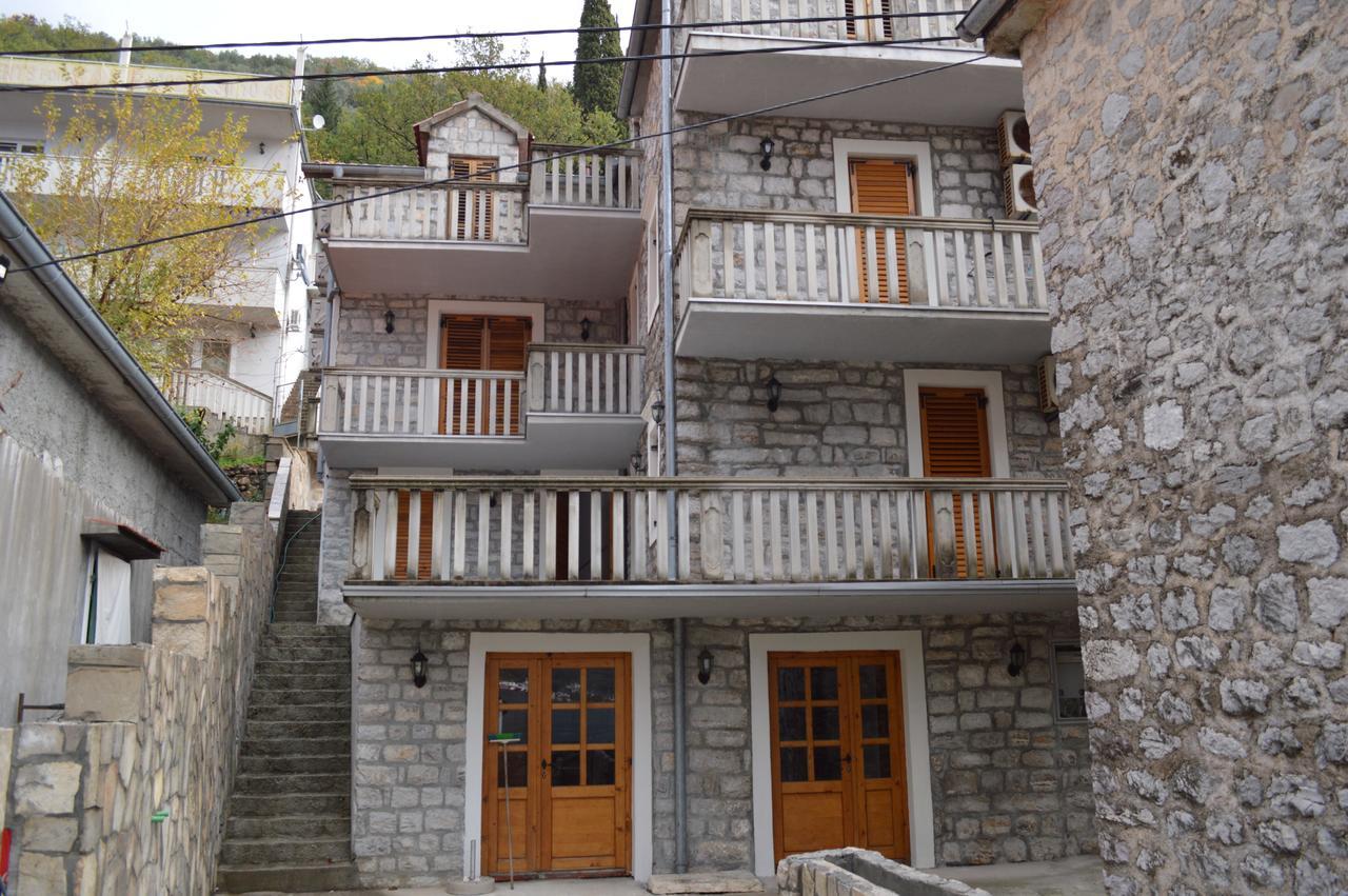 Apartment Aleksandar Tivat Dış mekan fotoğraf