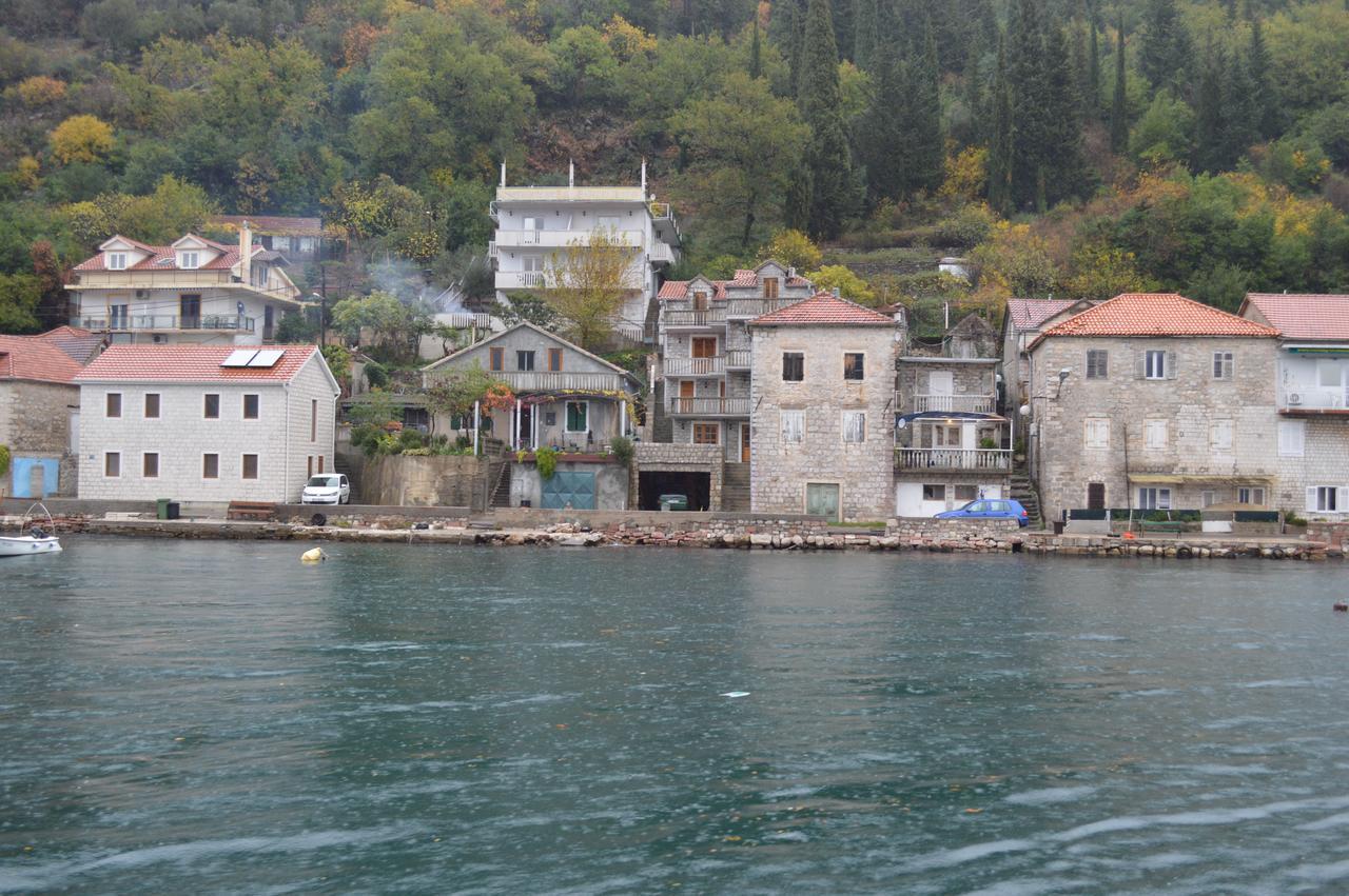 Apartment Aleksandar Tivat Dış mekan fotoğraf